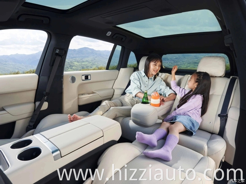 Big Discount Lixiang L7 Li L8 L9 4X4 Four Wheel Drive Hybrid SUV for Export Belarus Russia Kazakhstan Li Auto L7 Electric Car